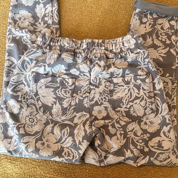 Nostalgia Blue Floral Joggers - Picture 7 of 9